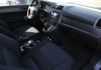 Подержанный автомобиль Honda CR-V 2008 года (9 фото)