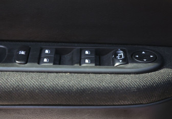 Подержанный автомобиль Peugeot 307 Hatchback 2005 года (18 фото)