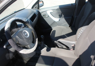 Подержанный автомобиль LADA (ВАЗ) Largus Wagon 2012 года (10 фото)