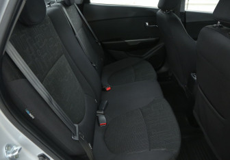 Подержанный автомобиль Kia Rio Sedan 2014 года (11 фото)