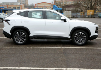 Подержанный автомобиль Jetour Dashing 2023 года (7 фото)