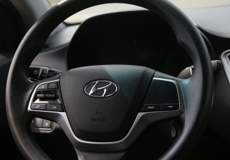 Подержанный автомобиль Hyundai Solaris Sedan 2020 года (16 фото)