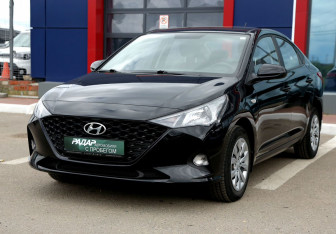Подержанный автомобиль Hyundai Solaris Sedan 2021 года (3 фото)