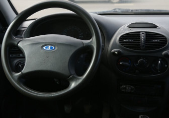 Подержанный автомобиль LADA (ВАЗ) Kalina Hatchback 2011 года (14 фото)