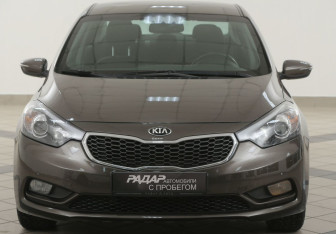 Подержанный автомобиль Kia Cerato Sedan 2015 года (6 фото)