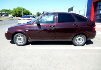 Подержанный автомобиль LADA (ВАЗ) Priora Hatchback 2012 года (8 фото)