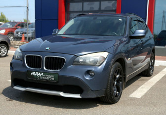 Подержанный автомобиль BMW X1 2012 года (3 фото)