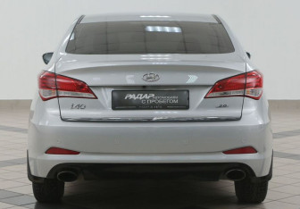Подержанный автомобиль Hyundai i40 Sedan 2014 года (2 фото)
