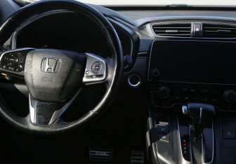 Подержанный автомобиль Honda CR-V 2017 года (14 фото)