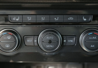 Подержанный автомобиль Volkswagen Tiguan 2019 года (19 фото)