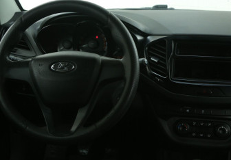 Подержанный автомобиль LADA (ВАЗ) Vesta Sedan 2022 года (14 фото)