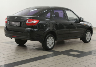 Подержанный автомобиль LADA (ВАЗ) Granta Liftback 2015 года (4 фото)