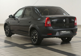 Подержанный автомобиль Renault Logan Sedan 2013 года (2 фото)