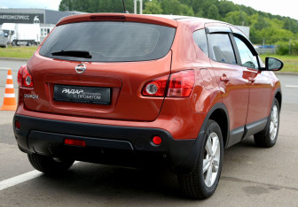 Подержанный автомобиль Nissan Qashqai 2008 года (6 фото)
