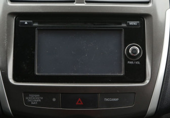 Подержанный автомобиль Mitsubishi ASX 2013 года (13 фото)