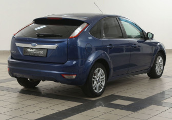 Подержанный автомобиль Ford Focus Hatchback 2008 года (4 фото)