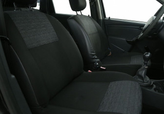 Подержанный автомобиль Renault Duster 2012 года (10 фото)