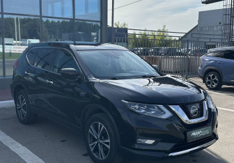Подержанный автомобиль Nissan X-Trail 2020 года (1 фото)