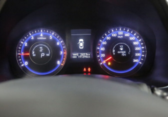 Подержанный автомобиль Hyundai i40 Sedan 2014 года (11 фото)