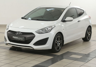 Подержанный автомобиль Hyundai i30 Hatchback 2013 года (8 фото)
