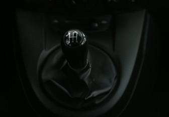 Подержанный автомобиль Mazda 2 Hatchback 2008 года (13 фото)