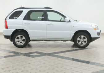 Подержанный автомобиль Kia Sportage 2010 года (5 фото)