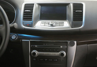 Подержанный автомобиль Nissan Teana 2012 года (9 фото)