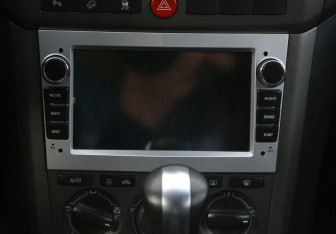 Подержанный автомобиль Opel Antara 2008 года (15 фото)