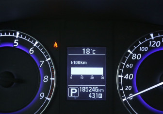 Подержанный автомобиль Infiniti QX50 2015 года (21 фото)