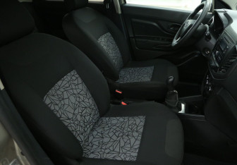 Подержанный автомобиль LADA (ВАЗ) XRAY 2016 года (10 фото)