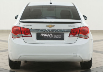 Подержанный автомобиль Chevrolet Cruze Sedan 2012 года (3 фото)
