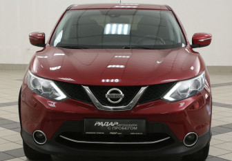 Подержанный автомобиль Nissan Qashqai 2014 года (6 фото)