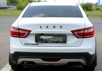 Подержанный автомобиль LADA (ВАЗ) Vesta Sedan 2018 года (5 фото)