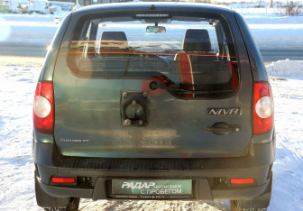 Подержанный автомобиль Chevrolet Niva 2014 года (5 фото)