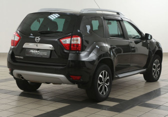 Подержанный автомобиль Nissan Terrano 2014 года (4 фото)
