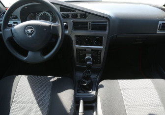 Подержанный автомобиль Daewoo Nexia Sedan 2011 года (12 фото)