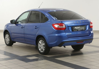 Подержанный автомобиль LADA (ВАЗ) Granta Liftback 2022 года (2 фото)