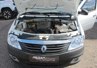 Подержанный автомобиль Renault Logan Sedan 2012 года (11 фото)