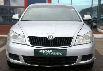 Подержанный автомобиль Skoda Octavia Liftback 2011 года (2 фото)