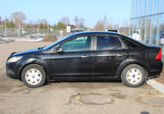 Подержанный автомобиль Ford Focus Sedan 2009 года (4 фото)