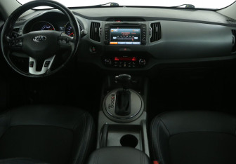 Подержанный автомобиль Kia Sportage 2015 года (12 фото)