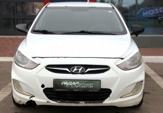 Подержанный автомобиль Hyundai Solaris Sedan 2011 года (2 фото)