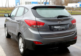 Подержанный автомобиль Hyundai ix35 2012 года (4 фото)