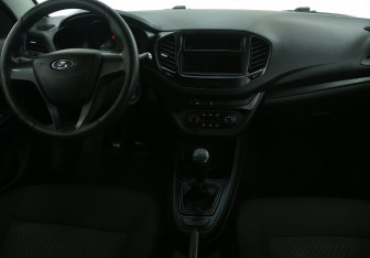 Подержанный автомобиль LADA (ВАЗ) Vesta Sedan 2022 года (12 фото)
