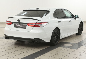 Подержанный автомобиль Toyota Camry Sedan 2018 года (4 фото)