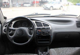 Подержанный автомобиль ЗАЗ Chance Sedan 2010 года (13 фото)