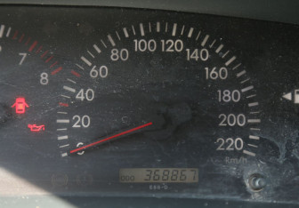 Подержанный автомобиль Toyota Corolla Sedan 2004 года (17 фото)