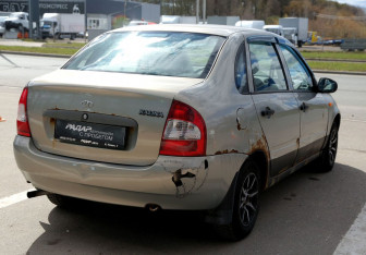 Подержанный автомобиль LADA (ВАЗ) Kalina Sedan 2006 года (6 фото)