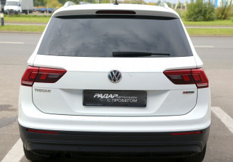 Подержанный автомобиль Volkswagen Tiguan 2018 года (5 фото)