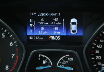 Подержанный автомобиль Ford Focus Hatchback 2018 года (18 фото)